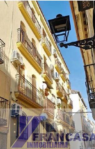 For sale of flat in Jaén