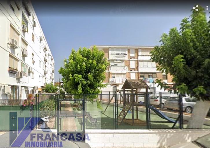 For sale of flat in Gines