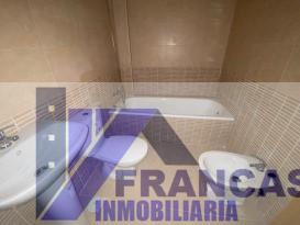 For sale of flat in Malpica de Tajo