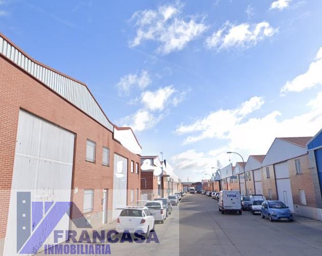For sale of industrial plant/warehouse in Villares de la Reina