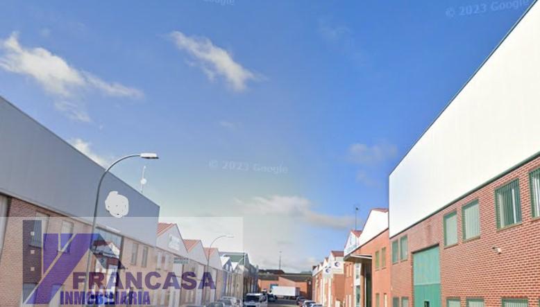 For sale of industrial plant/warehouse in Villares de la Reina