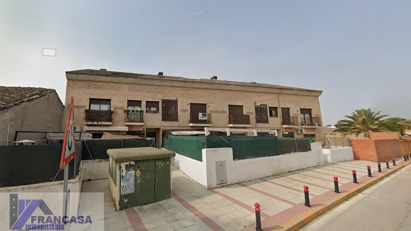 Venta de piso en Villaluenga de la Sagra