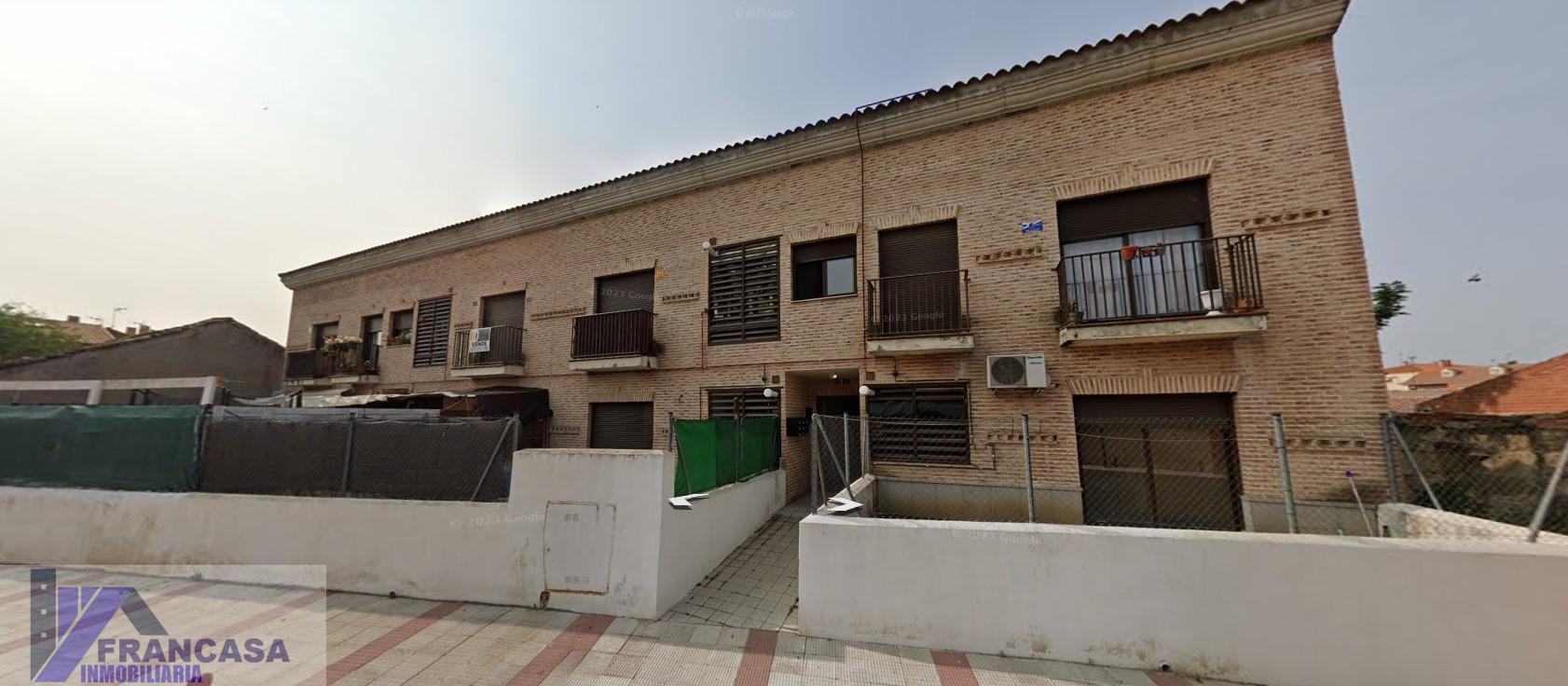 Venta de piso en Villaluenga de la Sagra