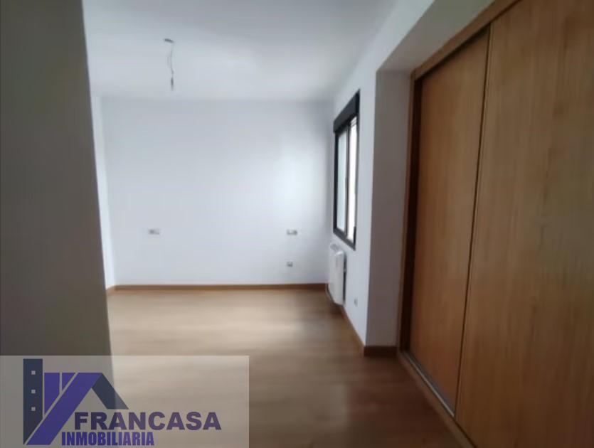 Venta de piso en Villaluenga de la Sagra