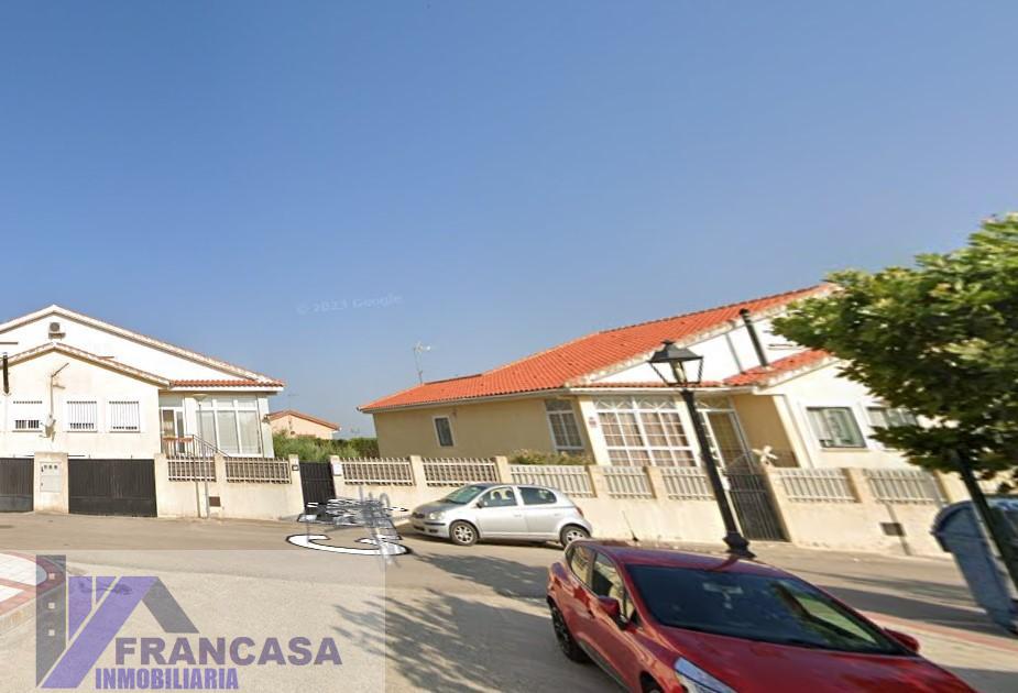 For sale of chalet in Lominchar