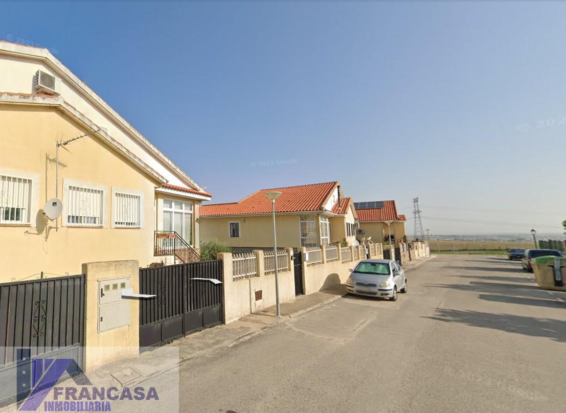 For sale of chalet in Lominchar