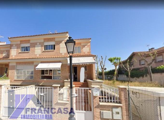 Venta de casa en Ugena