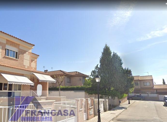 Venta de casa en Ugena