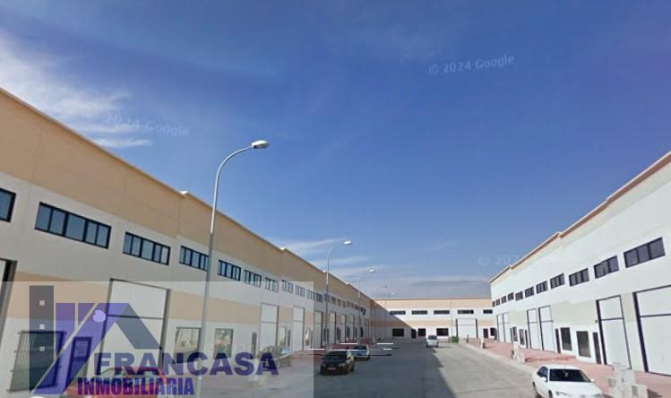 For sale of industrial plant/warehouse in Borox