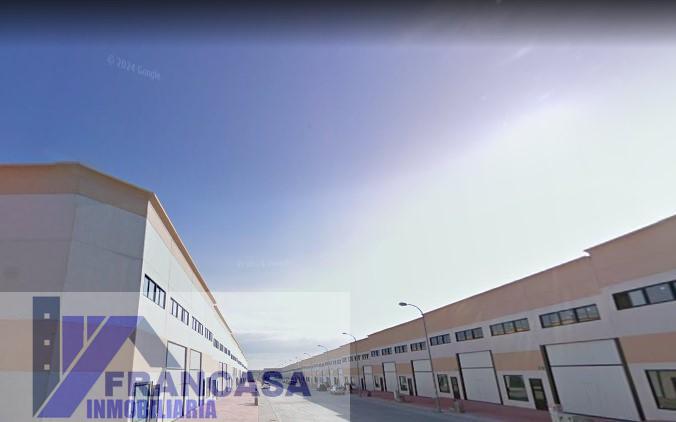 For sale of industrial plant/warehouse in Borox