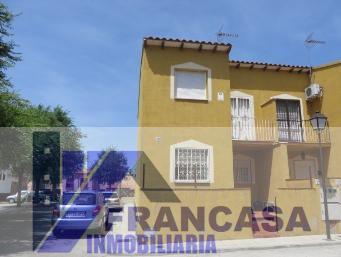 For sale of house in San Román de los Montes