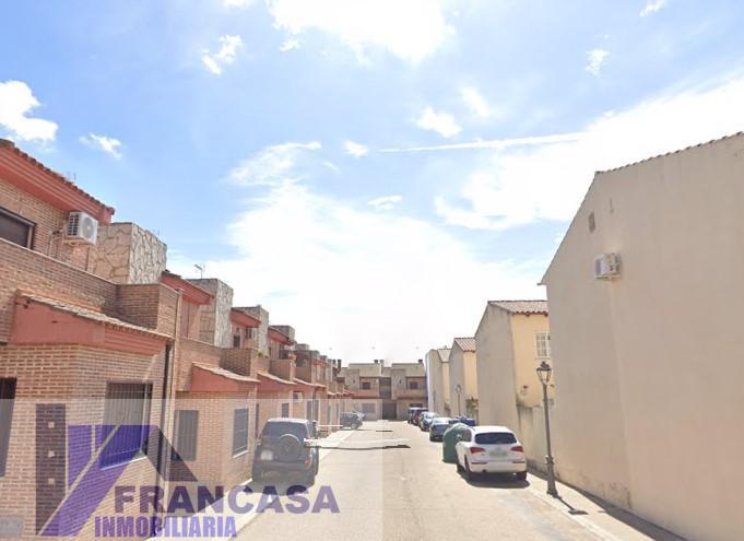 Venta de casa en San Román de los Montes