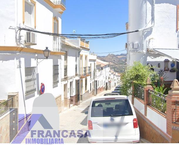 Venta de casa en Olvera