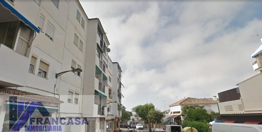 For sale of flat in San Pedro de Alcántara