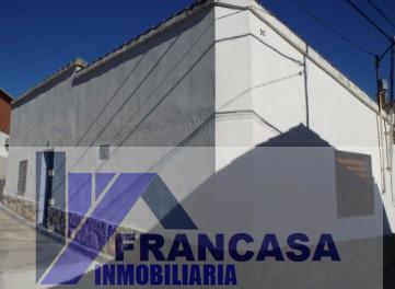 For sale of house in Gamonal