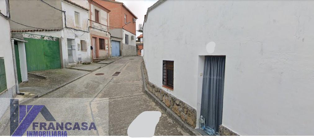 For sale of house in Gamonal