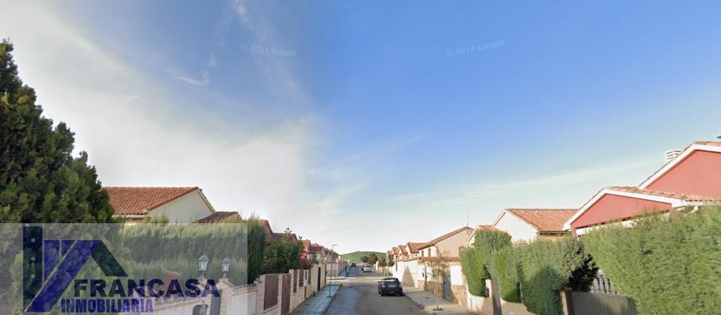 Venta de casa en Burguillos de Toledo