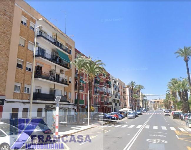 For sale of flat in Manises