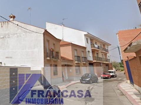 For sale of house in Villaluenga de la Sagra
