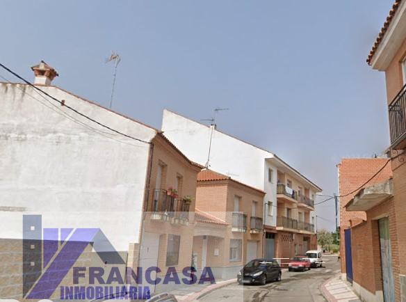 For sale of house in Villaluenga de la Sagra