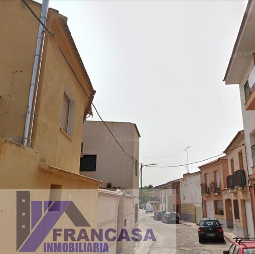 For sale of house in Villaluenga de la Sagra