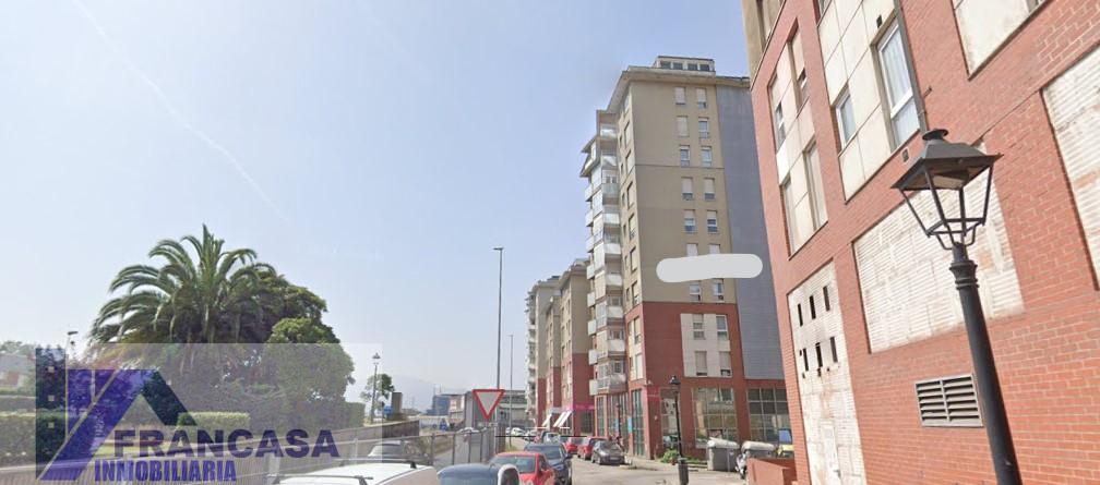 For sale of flat in Maliaño