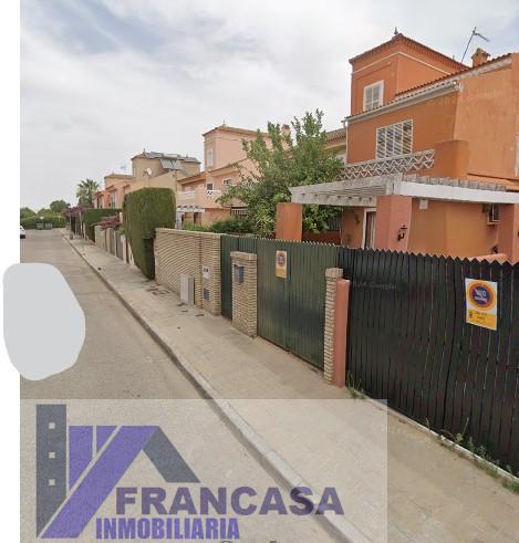 For sale of house in Gines