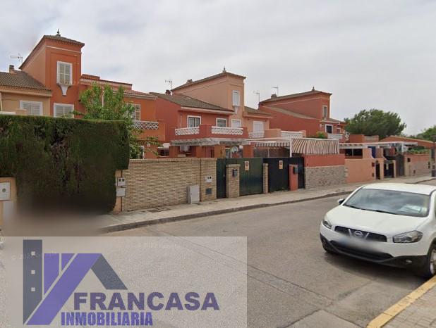 For sale of house in Gines