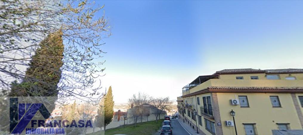 For sale of flat in Cájar