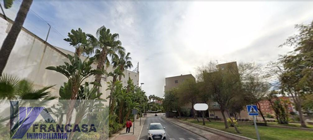 For sale of commercial in Almería