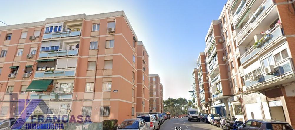 For sale of commercial in Madrid