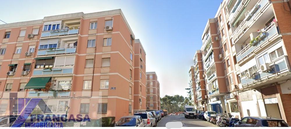 For sale of commercial in Madrid