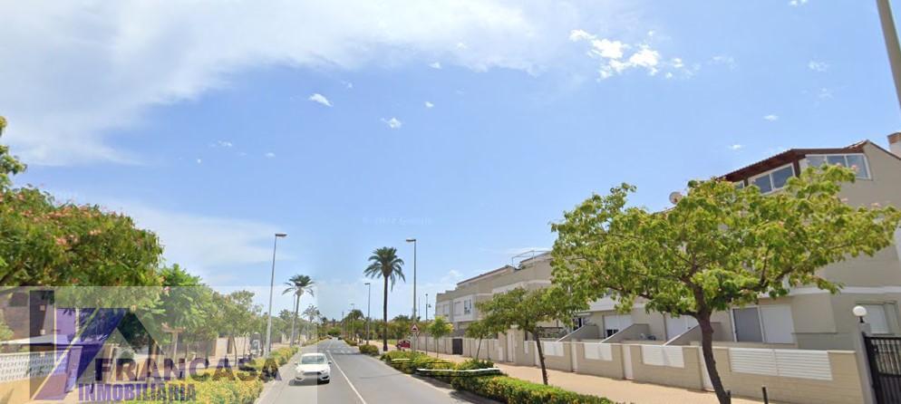 For sale of house in Moncofa
