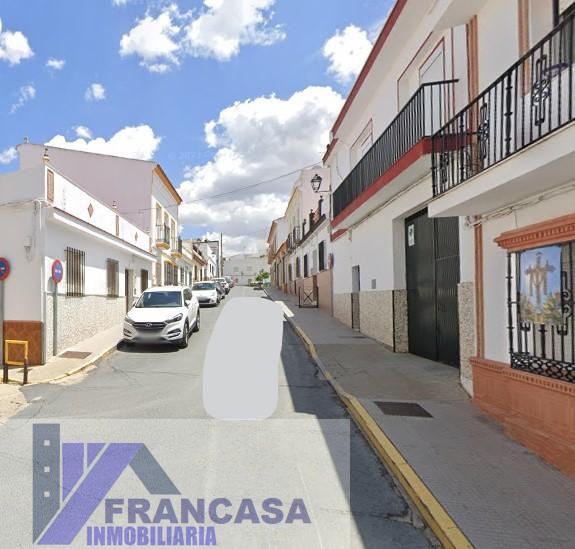 For sale of house in Lucena del Puerto