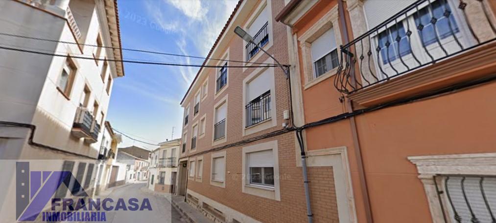 For sale of flat in Herencia