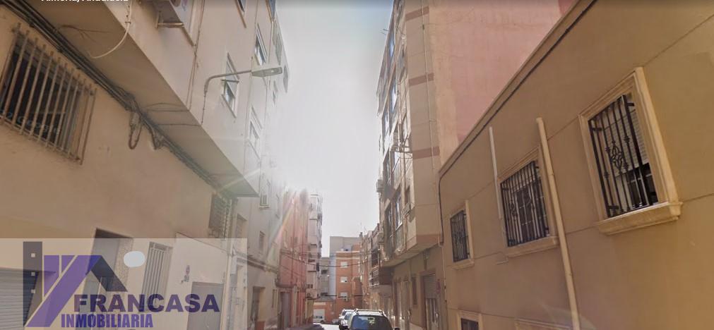 For sale of flat in Almería