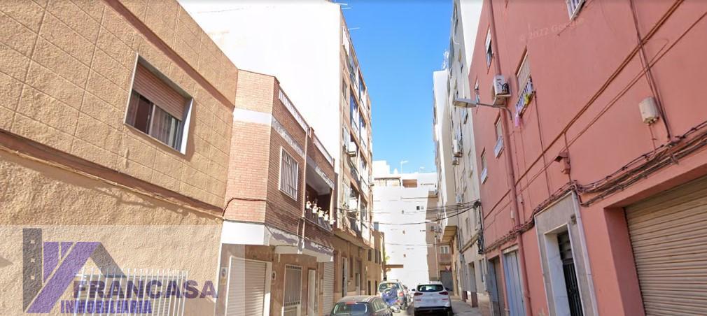 For sale of flat in Almería