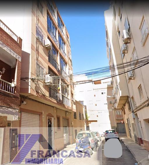 For sale of flat in Almería