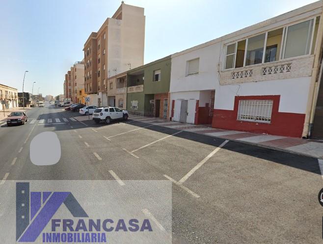 For sale of house in Roquetas de Mar