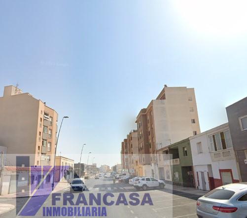 For sale of house in Roquetas de Mar