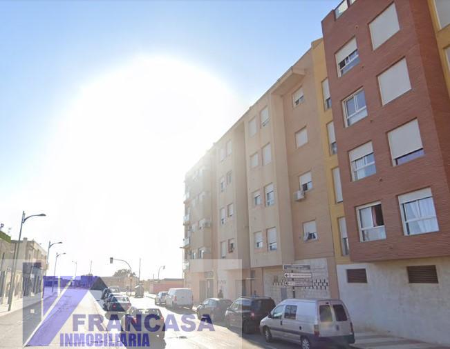 For sale of flat in Roquetas de Mar