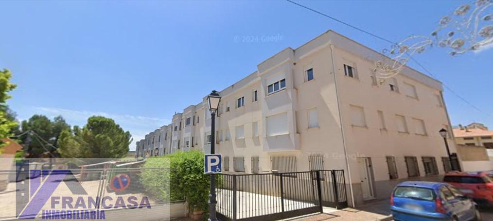 For sale of flat in Arcas del Villar