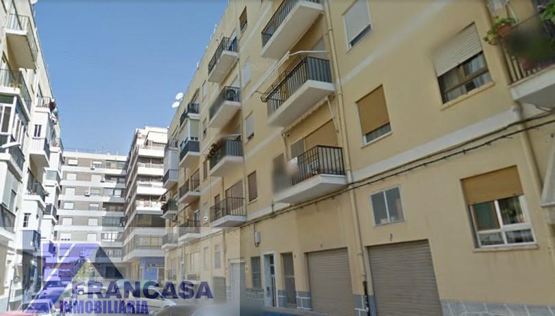 For sale of flat in Villena