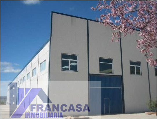 For sale of industrial plant/warehouse in Cebolla