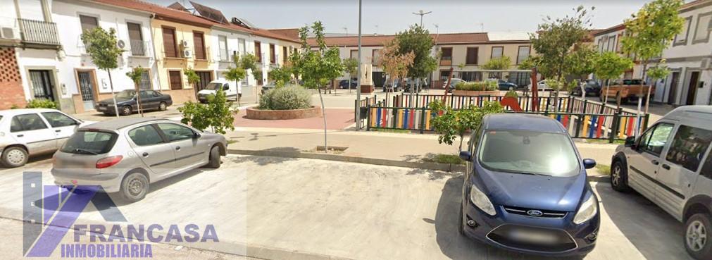 For sale of house in Fuente Palmera