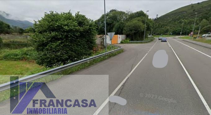 For sale of land in Llanes