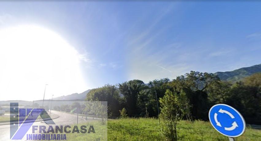 For sale of land in Llanes