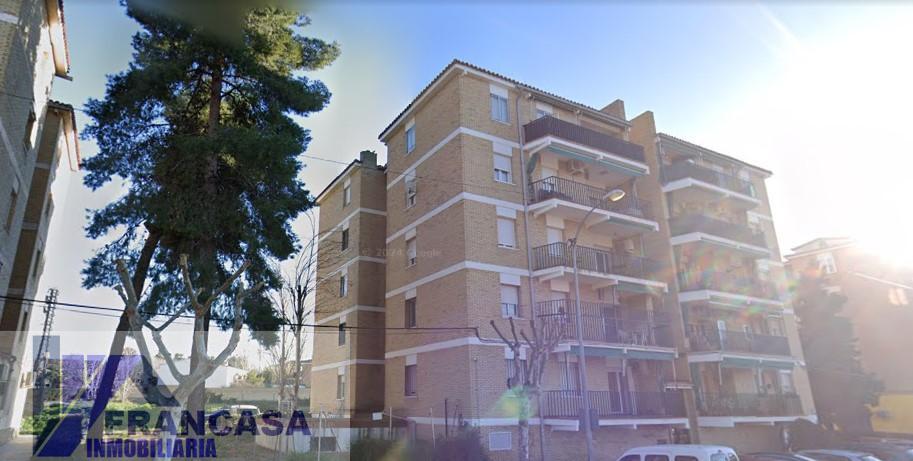 For sale of flat in Argés