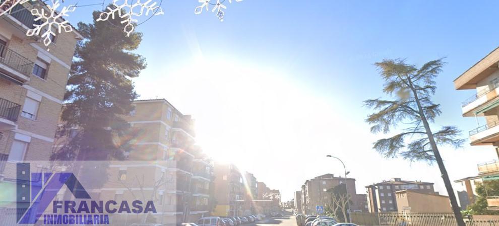 For sale of flat in Argés