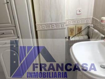 For sale of flat in Linares